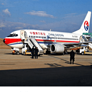 义乌航空运输航空快运业稳步发展的原因是什么？
